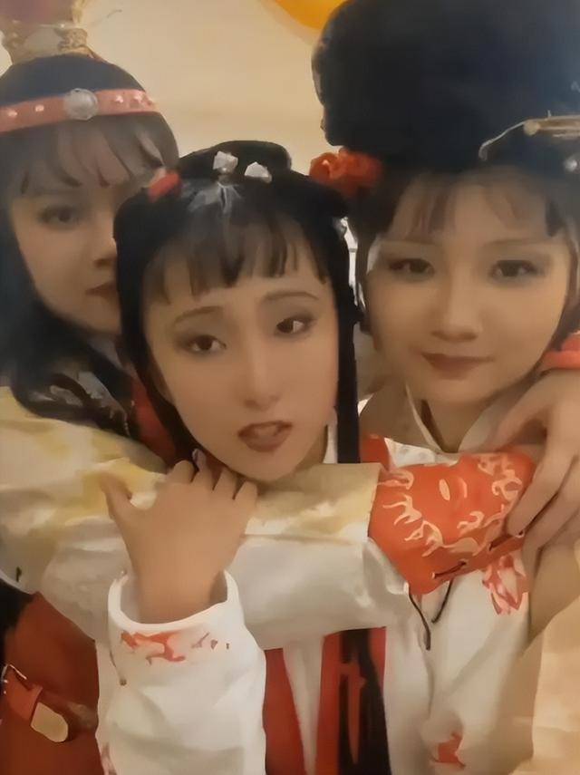 17岁少女神似林黛玉<strong></p>
<p>币币通交易平台</strong>，艺考惊艳评委，网友惊呼：陈晓旭重生！