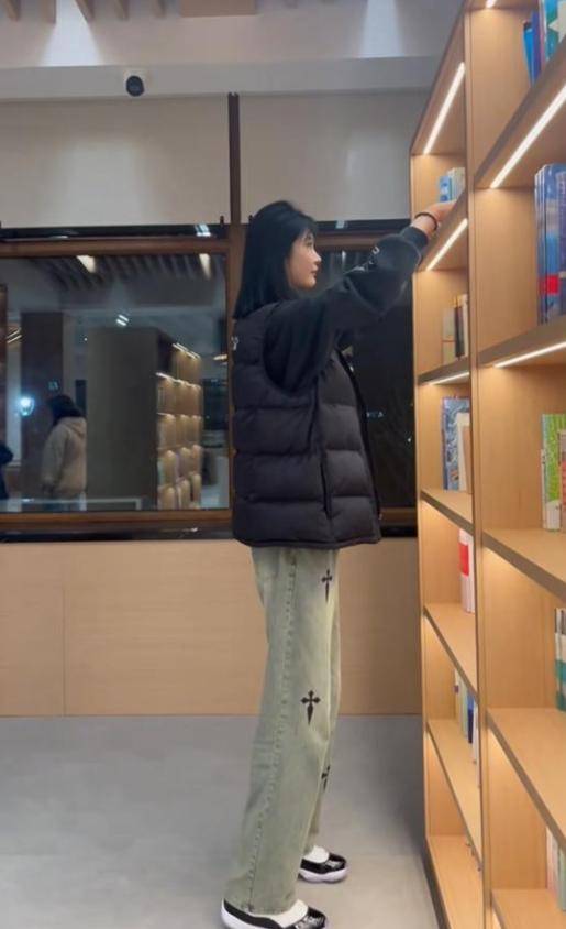 女孩身高2米26貌美如花<strong></p>
<p>币特币交易平台</strong>，妈妈天天发愁：白长这么漂亮，没人敢追