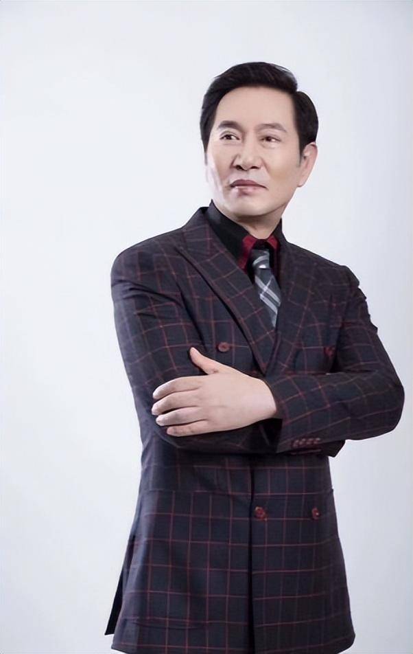 “坏人专业户”姚刚：一生无妻无子<strong></p>
<p>币网交易平台</strong>，如今53岁在千万豪宅一个人住