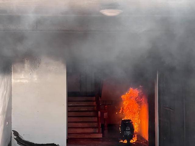 18秒飙到900℃<strong></p>
<p>币网交易平台</strong>！杭州人赶紧自查：不准入户！不准入户！不准入户！