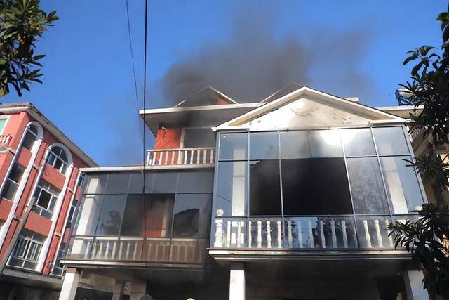 18秒飙到900℃<strong></p>
<p>币网交易平台</strong>！杭州人赶紧自查：不准入户！不准入户！不准入户！