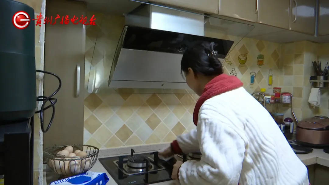 恶心坏了！贵阳一女子家中被扔进一颗“炸弹”<strong></p>
<p>一个交易平台</strong>，残羹剩饭炸开花