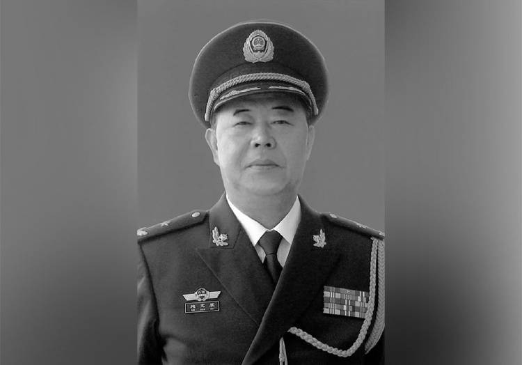 武警江西省总队原总队长施文求少将逝世<strong></p>
<p>一个交易平台</strong>，曾任“老虎团”团长