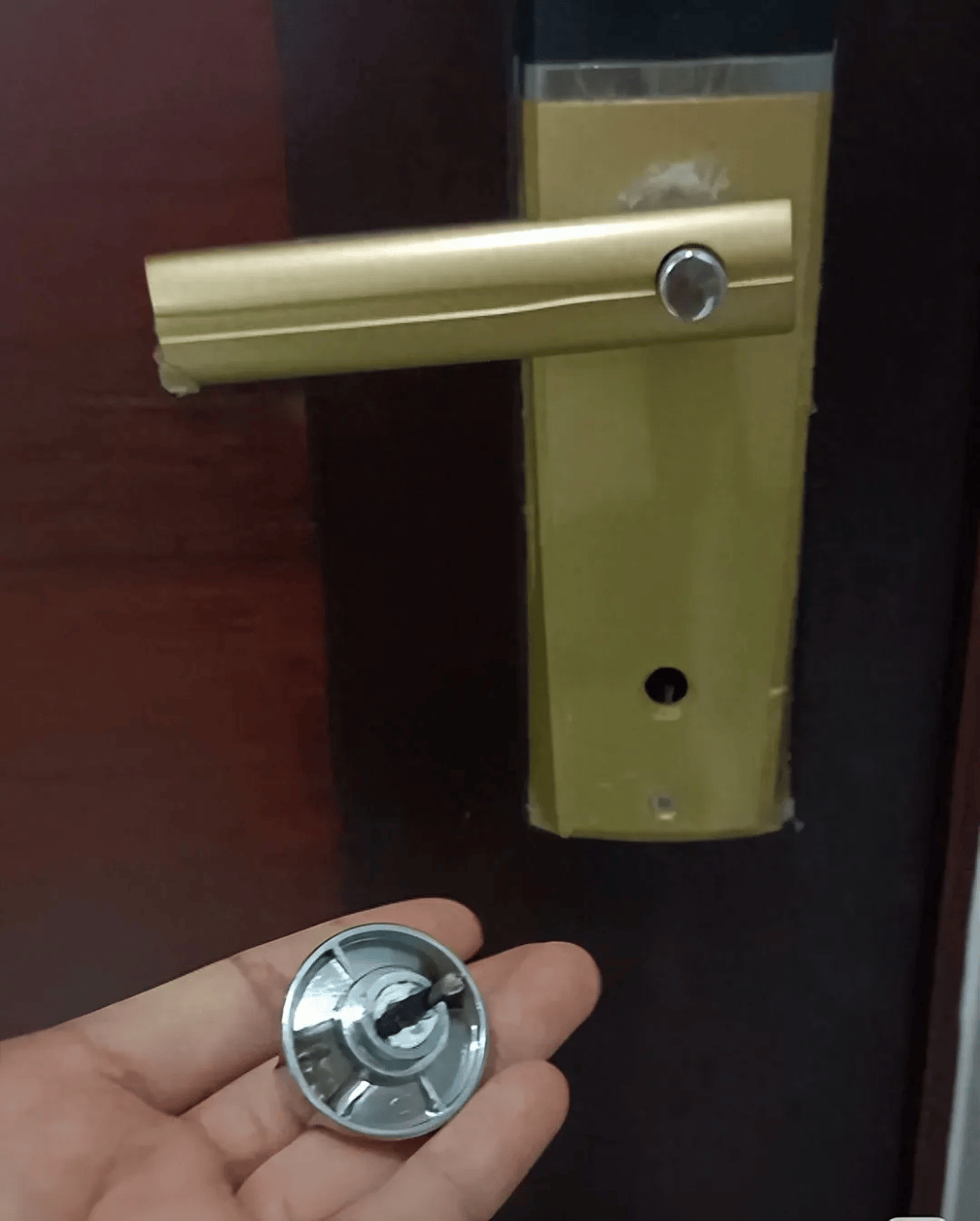 云南3名女生因门锁损坏被困民宿<strong></p>
<p>币圈平台</strong>，错过考研最后一科！最新回应