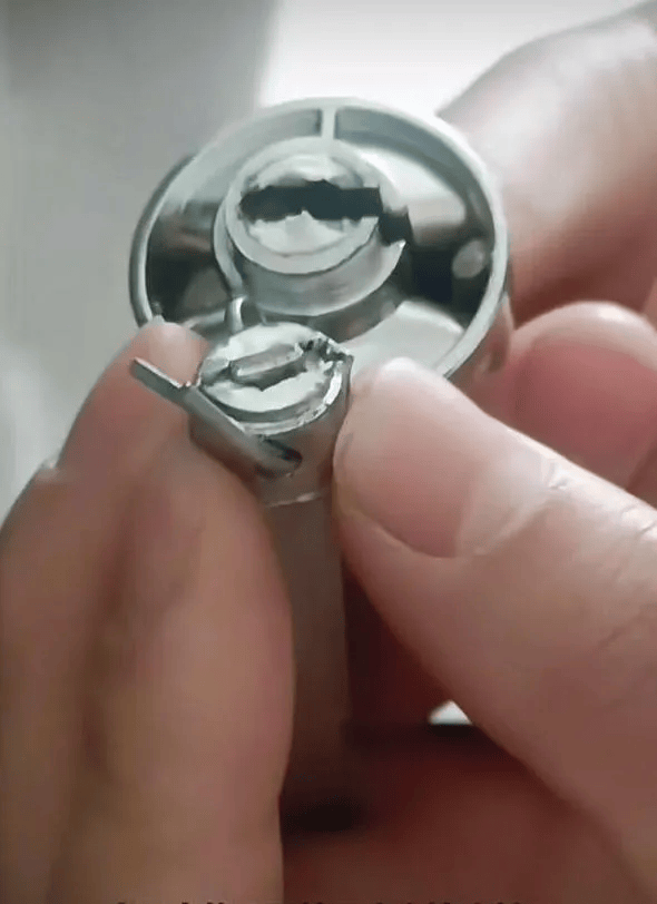 云南3名女生因门锁损坏被困民宿<strong></p>
<p>币圈平台</strong>，错过考研最后一科！最新回应