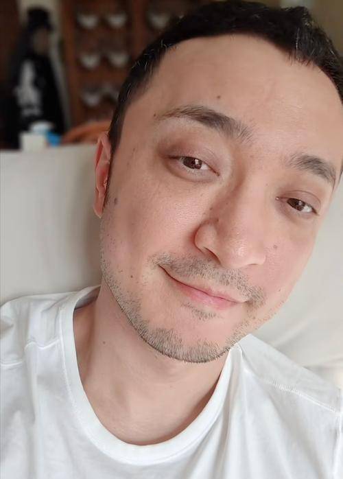 尼格买提：事业不顺<strong></p>
<p>炒币正规平台</strong>，婚姻崩溃后，母亲又身患重病，人生将如何？