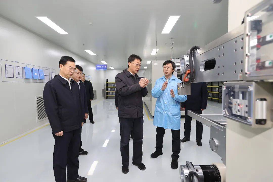 履新后首日<strong></p>
<p>中币网交易平台合法吗</strong>，刘宁到兰考县调研