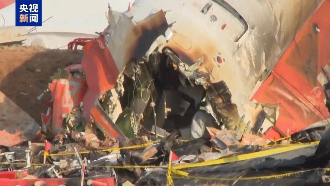 韩国空难机长最后动作曝光<strong></p>
<p>多比交易平台</strong>，“他可能一直紧握操纵杆坚持到了最后”！涉嫌职务过失致死，涉事航司高管被禁止出国！调查中飞机残骸再次起火