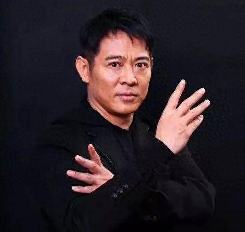 李连杰:后事一切从简<strong></p>
<p>数字虚拟资产货币交易平台</strong>，不用立碑也不用办丧事，树葬海葬都可以