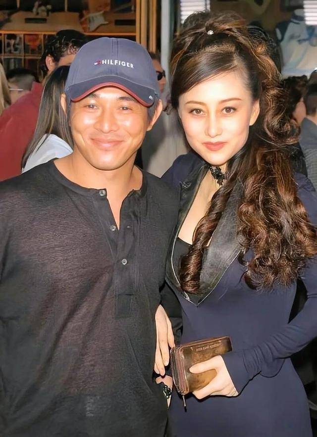 李连杰:后事一切从简<strong></p>
<p>数字虚拟资产货币交易平台</strong>，不用立碑也不用办丧事，树葬海葬都可以