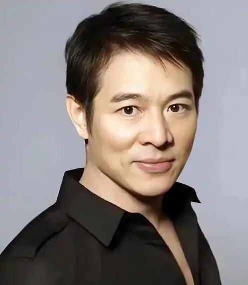 李连杰:后事一切从简<strong></p>
<p>数字虚拟资产货币交易平台</strong>，不用立碑也不用办丧事，树葬海葬都可以