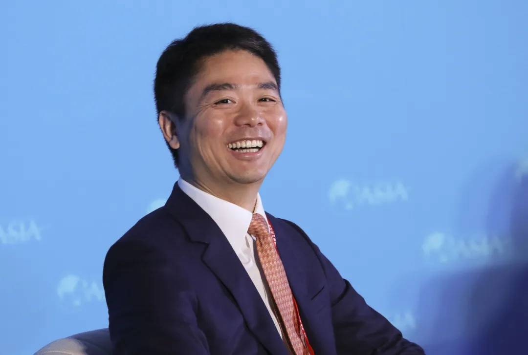 多位老师回应“刘强东发10万现金”<strong></p>
<p>安币交易平台</strong>，师生旧合照曝光