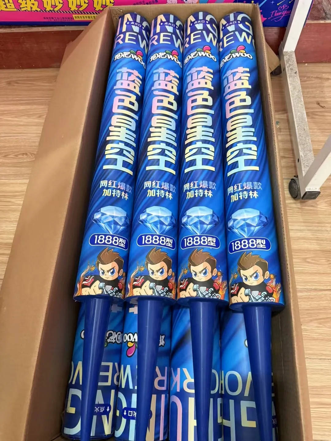 杭州郑某家中突然被抓！465箱<strong></p>
<p>安币交易平台</strong>，密密麻麻……