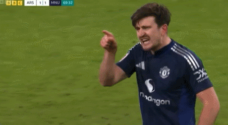 暴怒马奎尔怒斥哈弗茨和裁判<strong></p>
<p>交易服务平台</strong>，拉都拉不住最后无奈地笑了