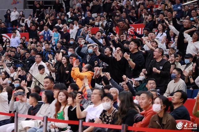 热血沸腾！青岛男篮最后三分钟14-0绝地翻盘<strong></p>
<p>交易服务平台</strong>，队史首次单赛季双杀辽宁