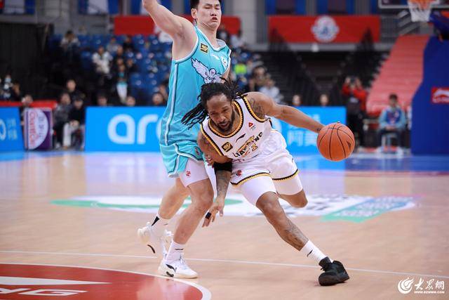 热血沸腾！青岛男篮最后三分钟14-0绝地翻盘<strong></p>
<p>交易服务平台</strong>，队史首次单赛季双杀辽宁