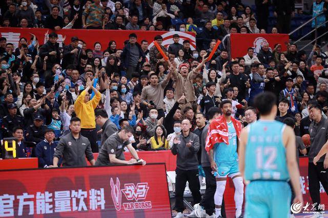 热血沸腾！青岛男篮最后三分钟14-0绝地翻盘<strong></p>
<p>交易服务平台</strong>，队史首次单赛季双杀辽宁