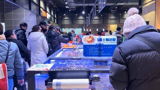 上海版“胖东来”开业 现场人山人海 区域性零售业春天来了<strong></p>
<p>交易服务平台</strong>？