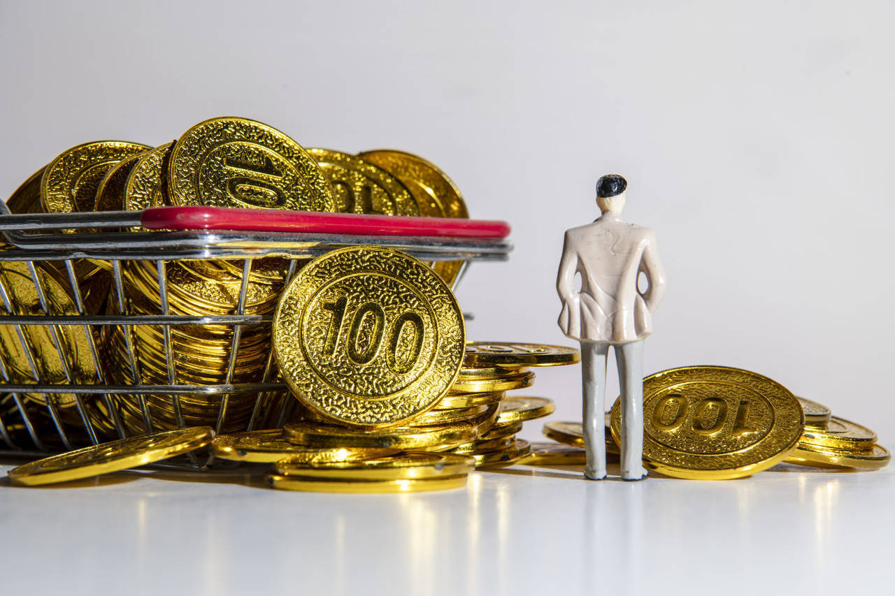 高管自愿降薪20%直至盈利！江西上市国企连亏3年后立军令状，跨界光伏踩了雷