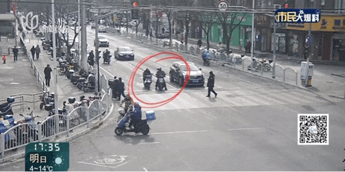 “我年纪也很大<strong></p>
<p>平台交易网站有哪些</strong>，你放过我吧！”上海一男子当街求饶，消防：你跑不掉的