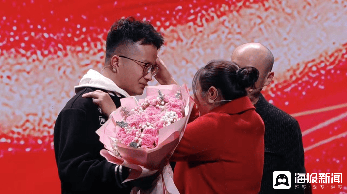 孩子丢失25年<strong></p>
<p>安币网交易平台</strong>，父母亲坚持每周末到孩子丢失地等待一阵子