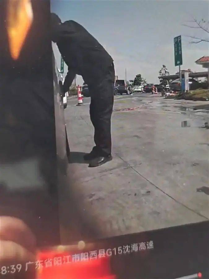 王某（男<strong></p>
<p>金元币交易平台</strong>，60岁），被当场抓获！已刑拘