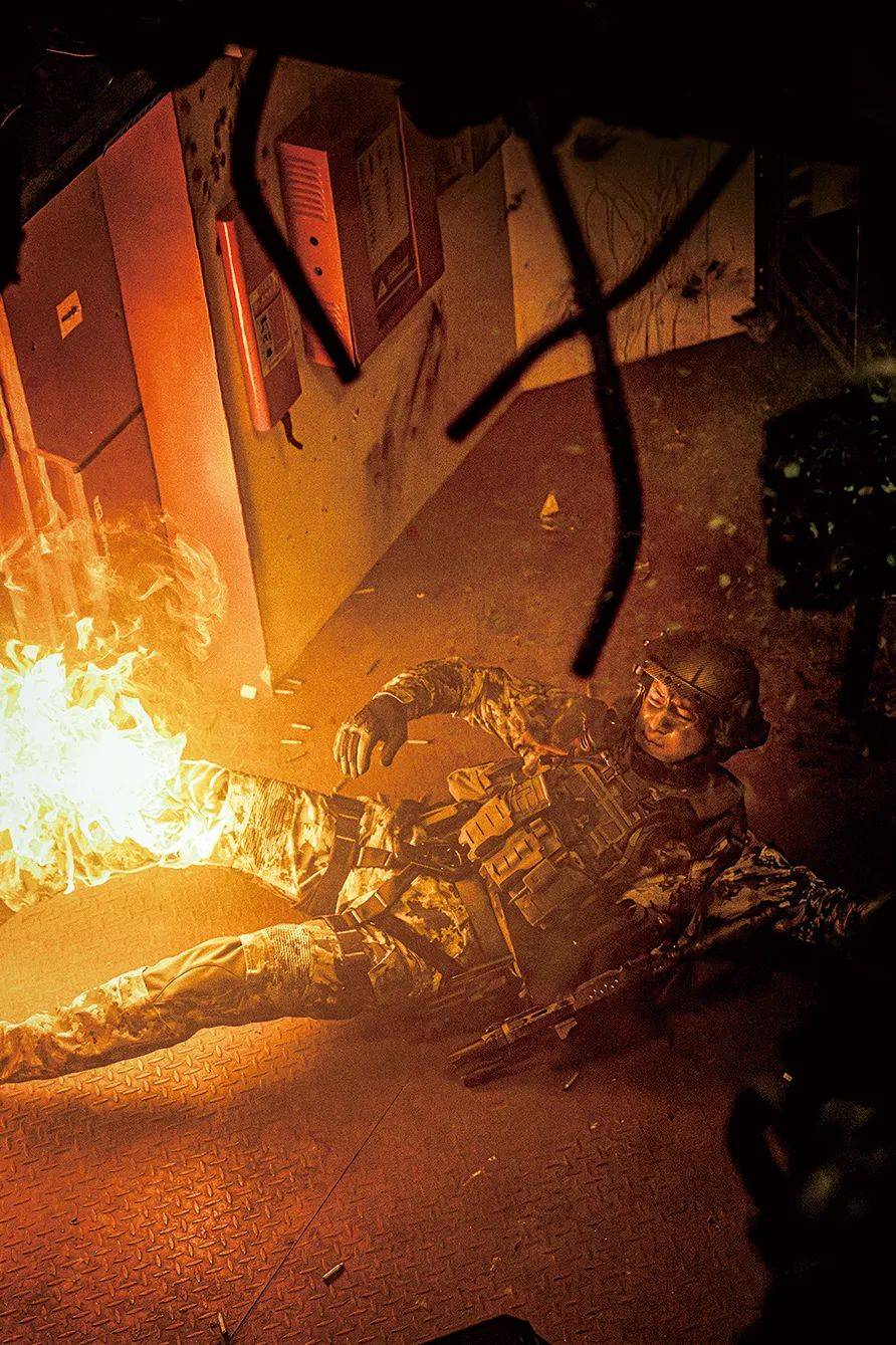 电影《蛟龙行动》：<strong></p>
<p>金元币交易平台</strong>我们也要有一部自己的潜艇电影