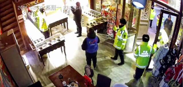 大同回应“撬锁开灯”：执行有问题<strong></p>
<p>金元币交易平台</strong>，亮灯系倡议而非强制