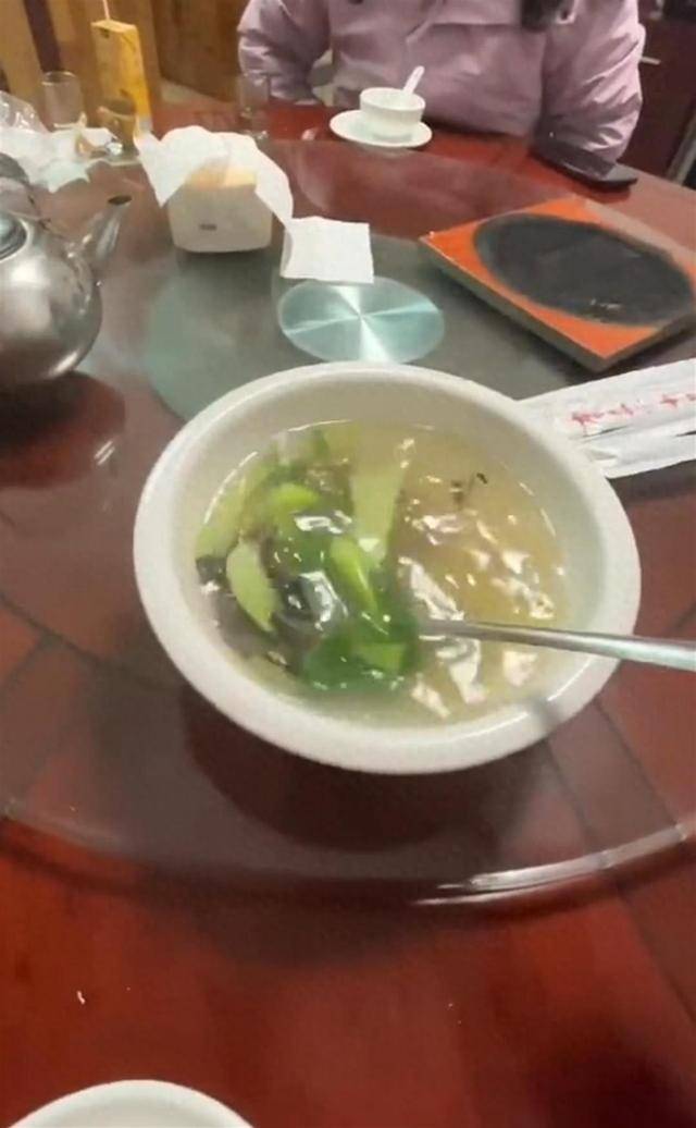 庐山一餐馆“清寡汤”要价68元？老板：汤里用的野生石耳很贵，明码标价没有宰客