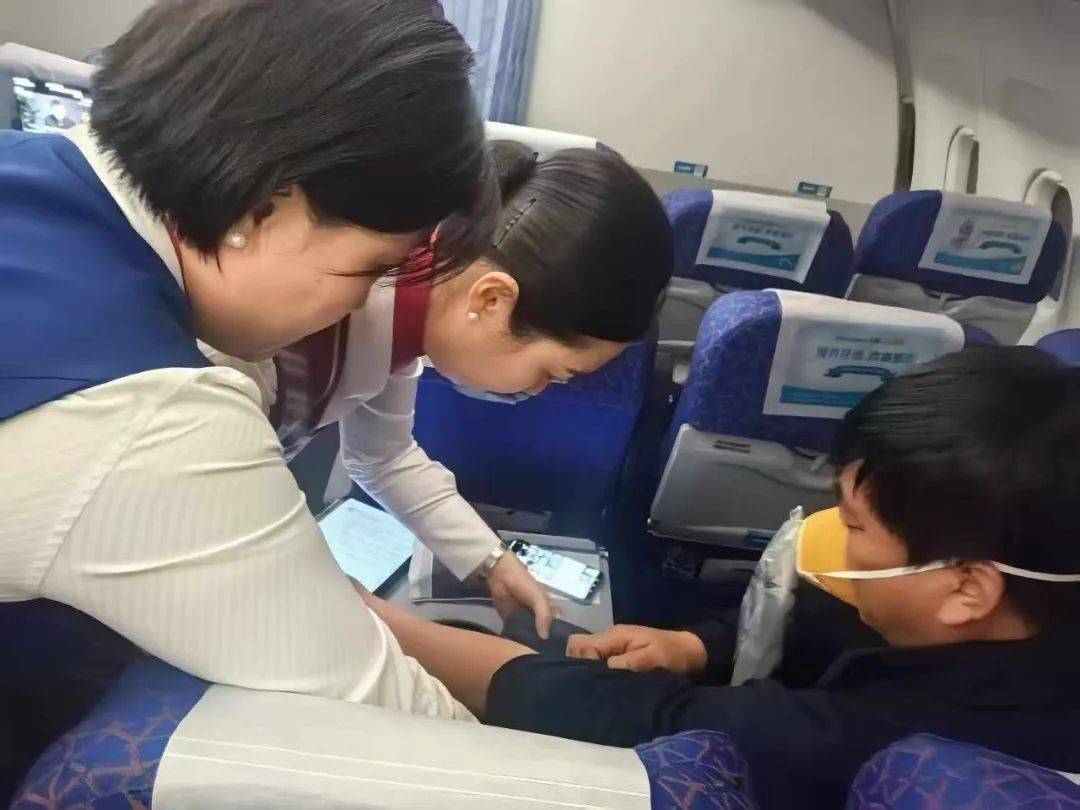 事发昨日凌晨<strong></p>
<p>电力交易中心平台</strong>！飞往沈阳的“CZ6304”紧急备降