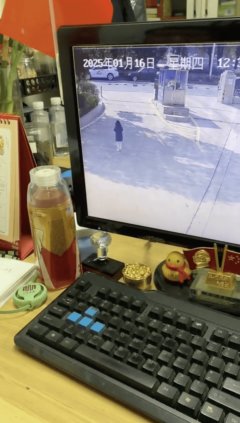 宝妈入住月子中心次日在16公里外投湖轻生<strong></p>
<p>币信交易平台</strong>，家属讲述细节，质疑月子中心安保失职