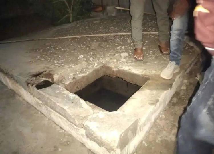 曝光12亿贪腐案<strong></p>
<p>币信交易平台</strong>，印度记者惨死化粪池