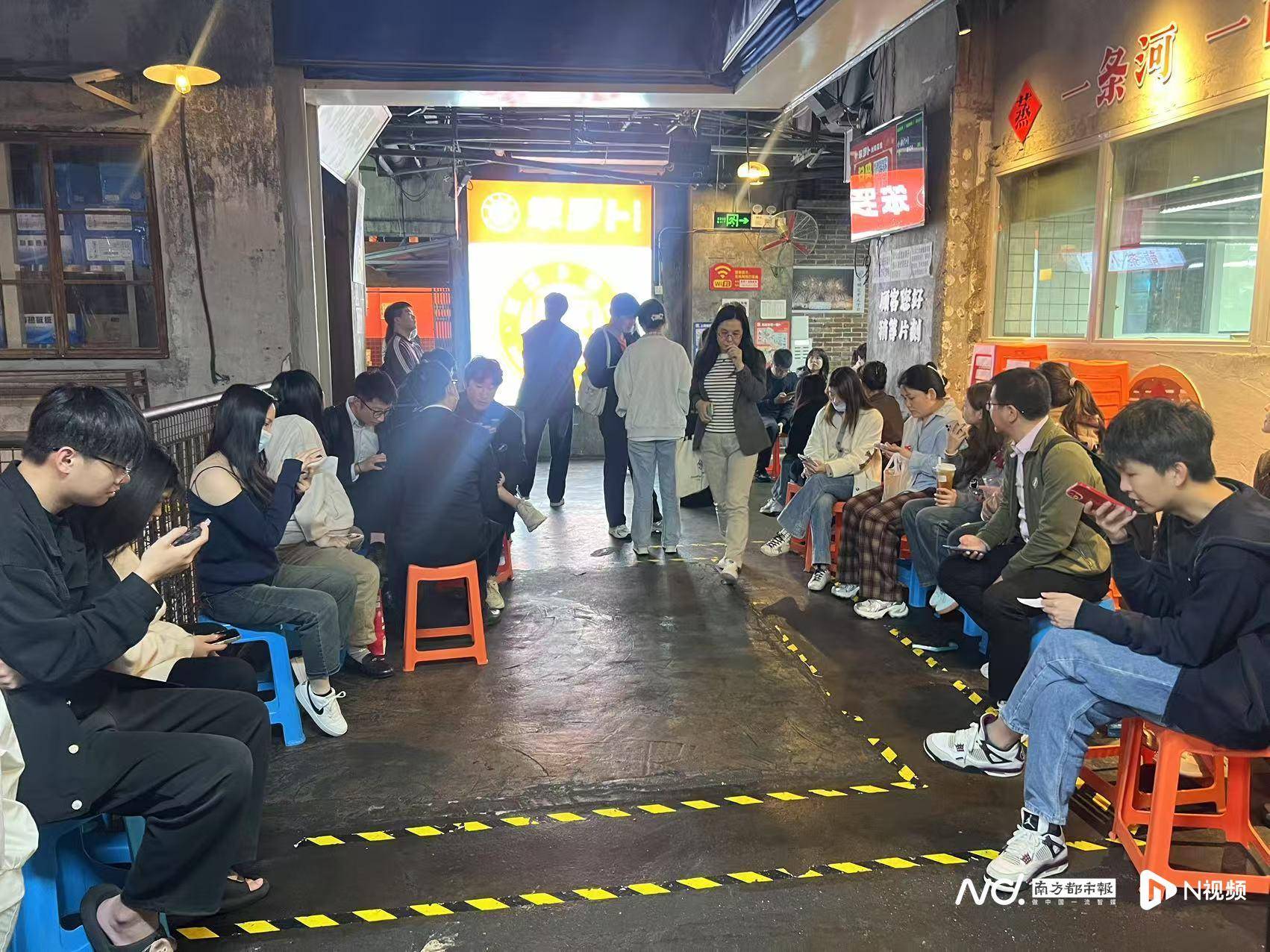 广州撤店后实探深圳文和友：大片商铺空置<strong></p>
<p>币市交易平台</strong>，靠湘菜笨罗卜引流