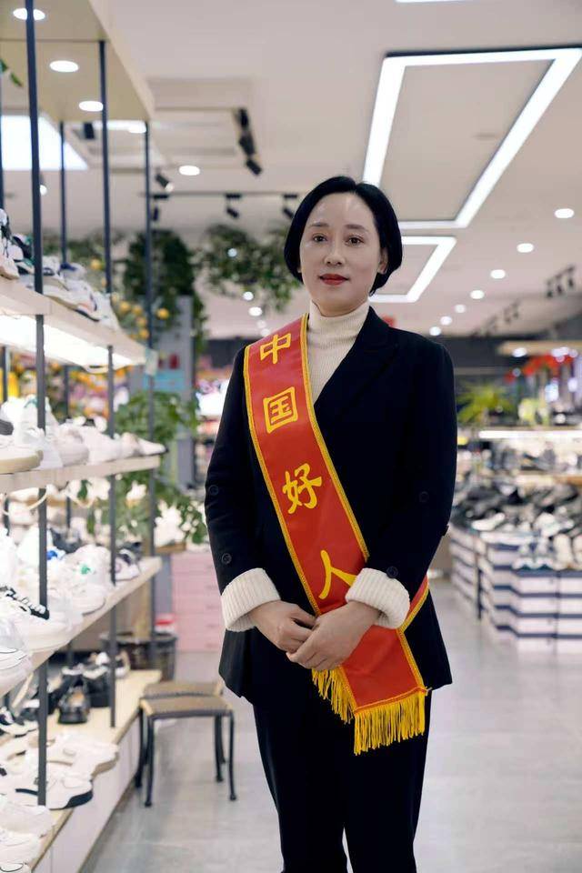 “会”声绘色丨专访周口市人大代表薛华杰：多管齐下 为 “少年的<strong></p>
<p>三大交易平台</strong>他” 撑起保护伞