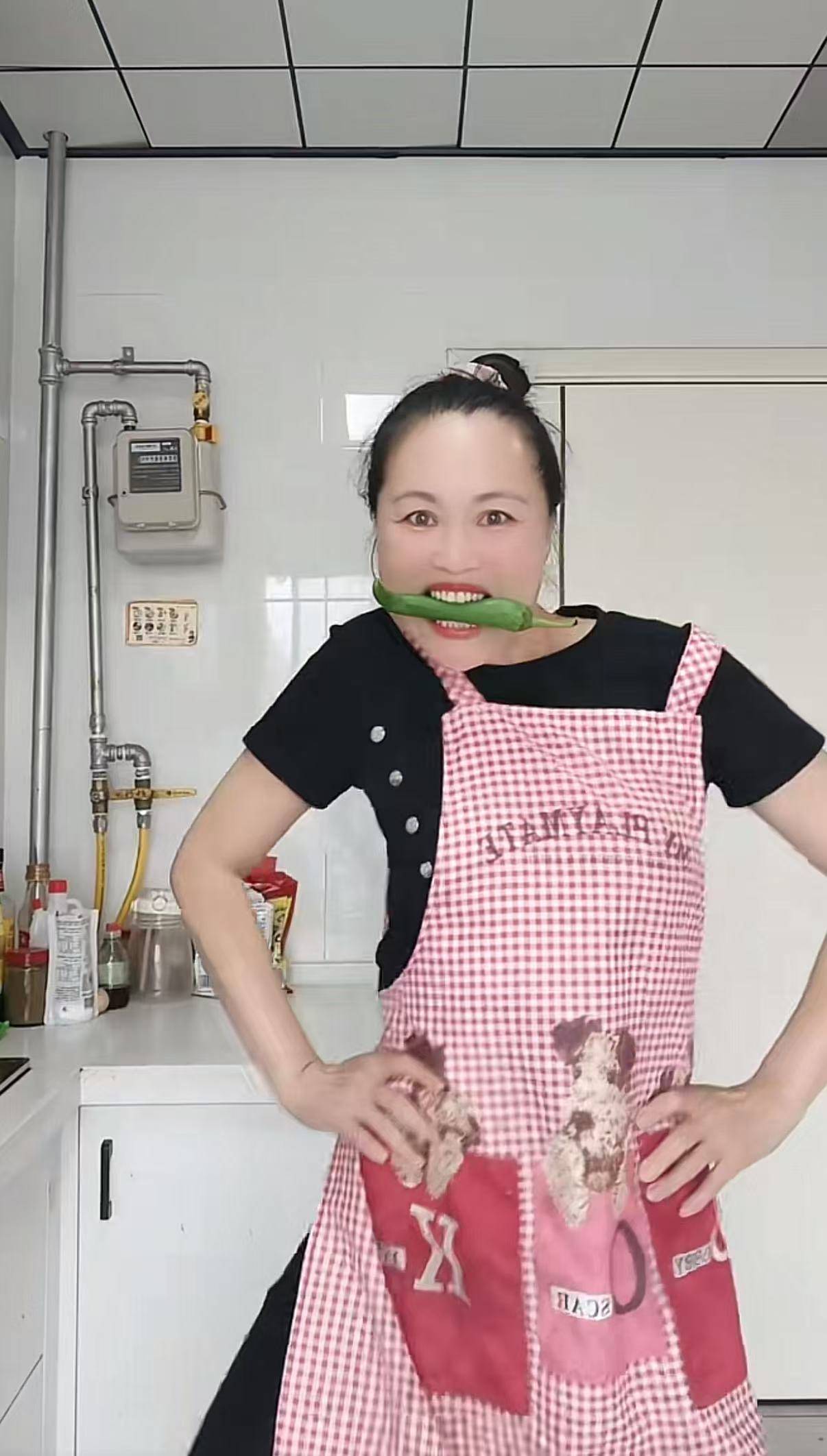 河南52岁阿姨跳“断头舞”走红：一开始是好奇<strong></p>
<p>加密货币交易平台排名</strong>，要技巧才有感觉，真不是特效！