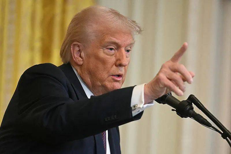 特朗普：对中国再加10%关税<strong></p>
<p>炒平台币</strong>，累计加税20%