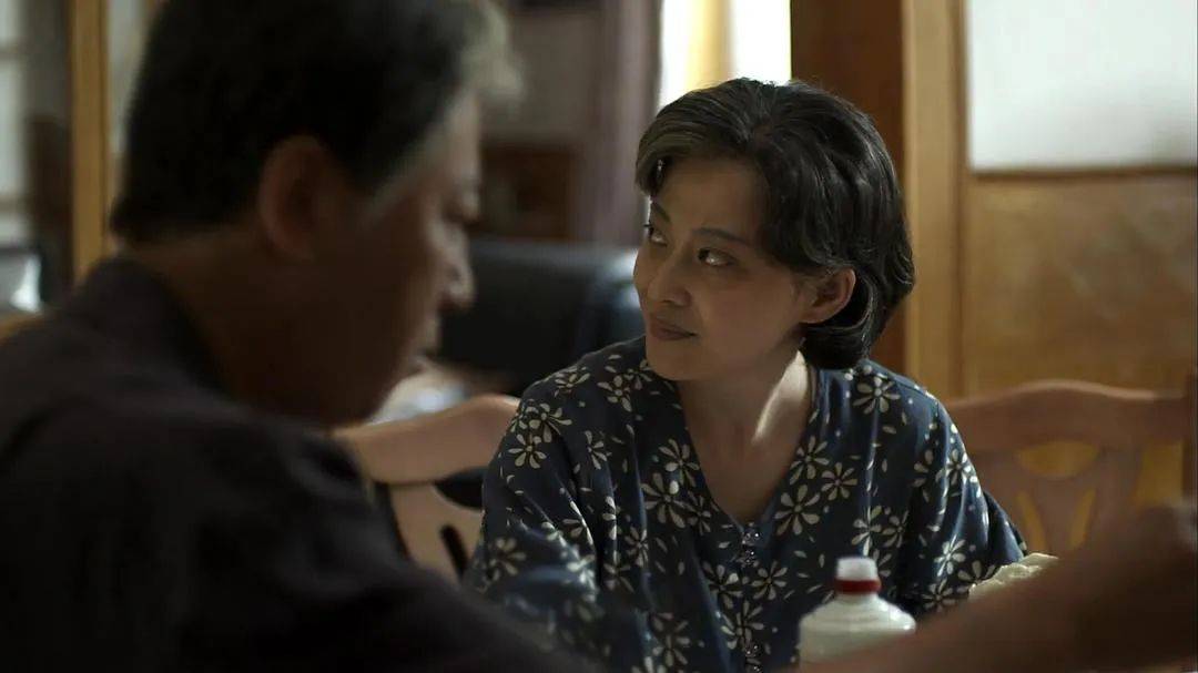 怕被子女掏空棺材本的老人<strong></p>
<p>炒平台币</strong>，开始“养老防儿”