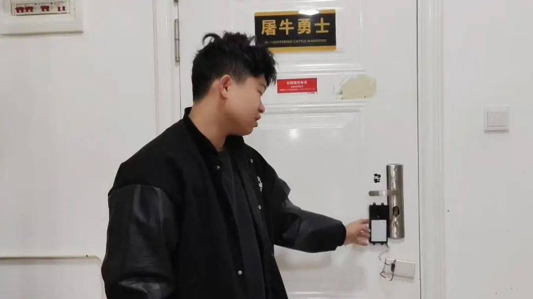 这室友靠谱！长沙一学生花80元为宿舍自制指纹锁：从小喜欢捣鼓<strong></p>
<p>bjex交易平台</strong>，做出来感觉特别爽