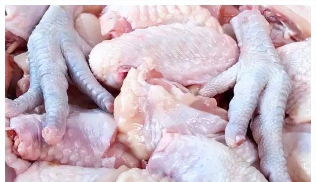 长期吃久冻的肉危害大<strong></p>
<p>公信宝哪个平台交易</strong>？冰箱里的肉冻多久就不能吃了？医生说清楚