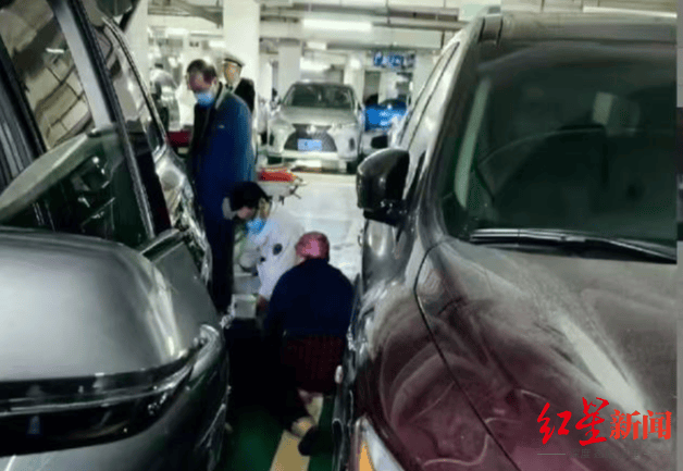 女子驾车在停车场撞上左侧车辆身亡<strong></p>
<p>公信宝哪个平台交易</strong>，网传与自动泊车有关 家属：没有该功能，是意外