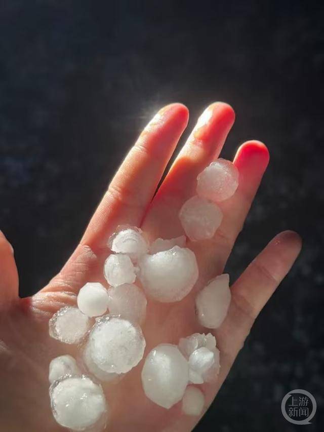 重庆酉阳下冰雹最大的有龙眼大小<strong></p>
<p>公信宝哪个平台交易</strong>？县气象局：春季是强对流天气高发期