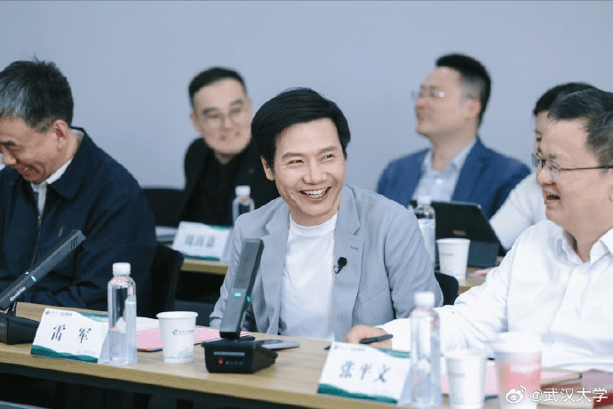 雷军回应如何保持好身材：英语不好已经让母校“蒙羞”<strong></p>
<p>芝麻开门平台</strong>，不能再形象欠佳