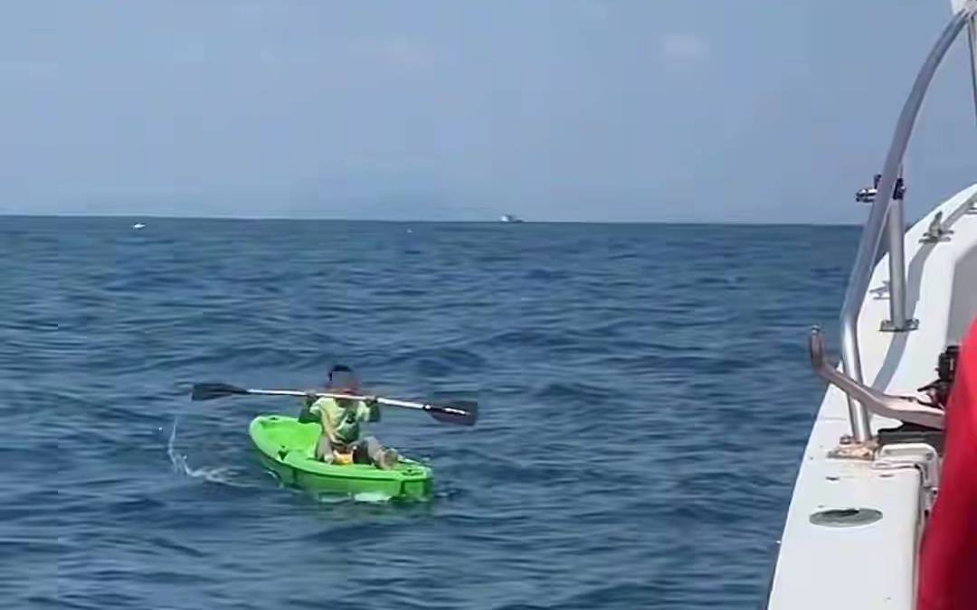 海南十岁男孩独自海钓漂流超16小时获救<strong></p>
<p>芝麻开门平台</strong>，男孩父亲回应网上谣言