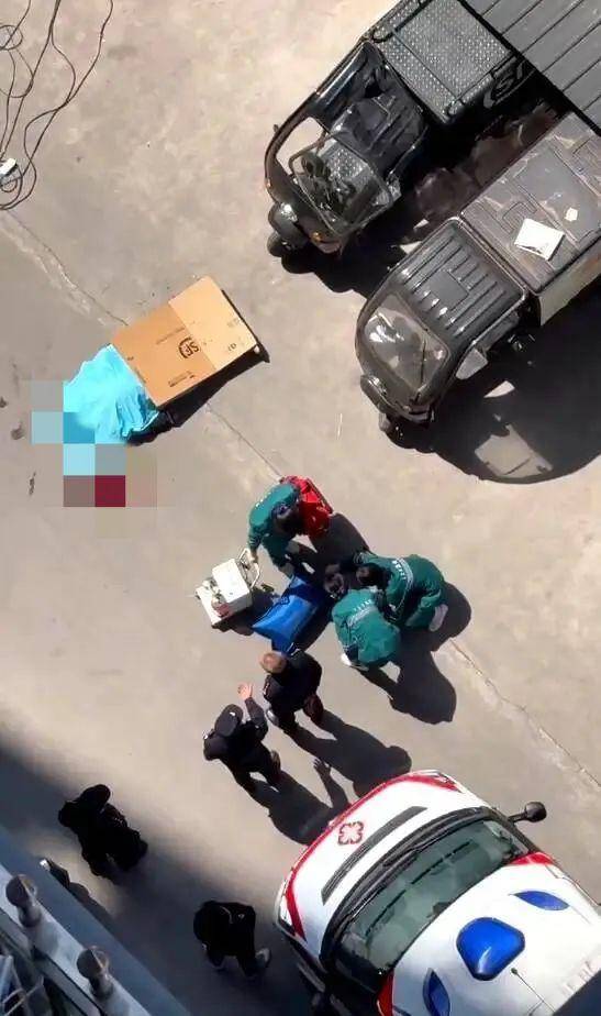 小区高空坠物砸死快递员<strong></p>
<p>抹茶平台</strong>，四川巴中警方通报：2人被刑拘