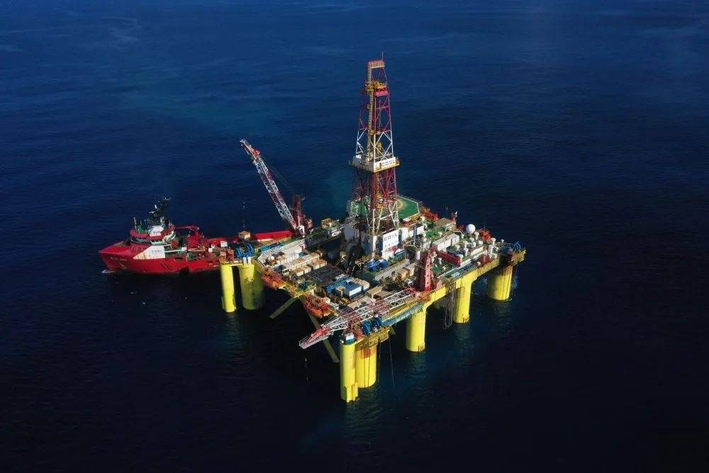 距离深圳市约170公里<strong></p>
<p>upbit交易平台</strong>，中国在海上发现亿吨级油田