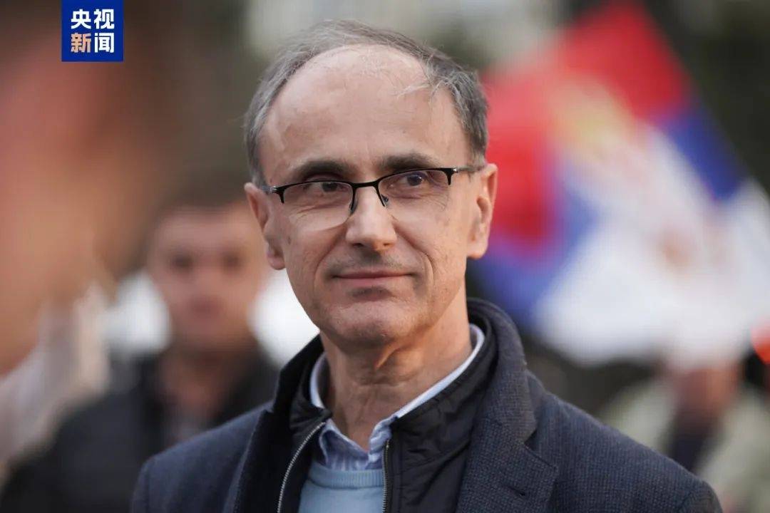 无从政经历<strong></p>
<p>百币网交易平台app</strong>，著名内科医生被提名为塞尔维亚新总理人选