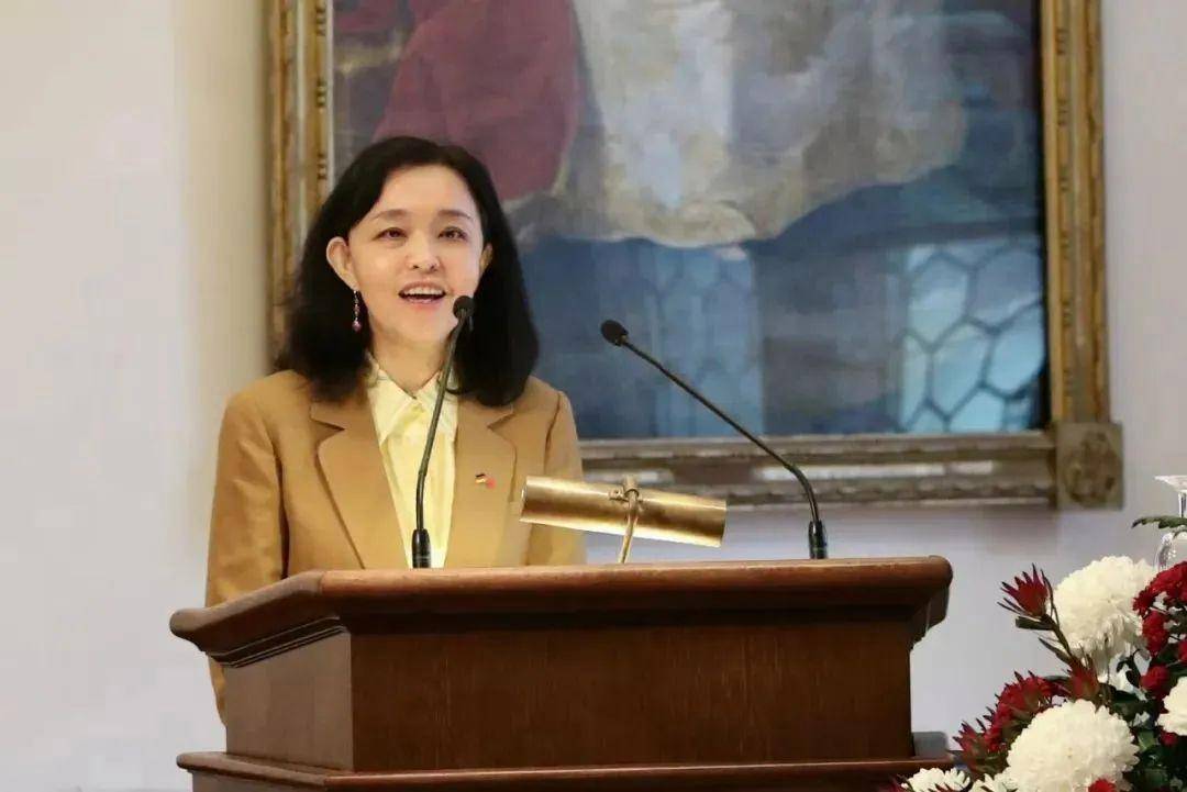 41岁升正厅的她<strong></p>
<p>lbank交易平台下载</strong>，职务调整（附简历）