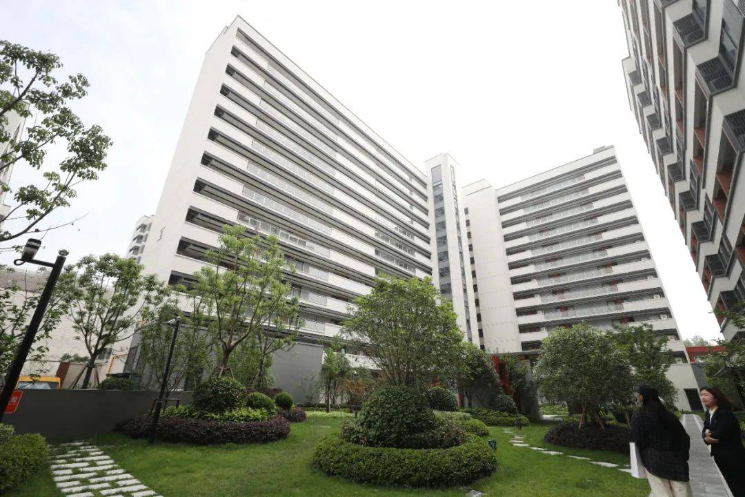 一二线城市房租普降<strong></p>
<p>交易玉器平台</strong>，房东主动降200留我