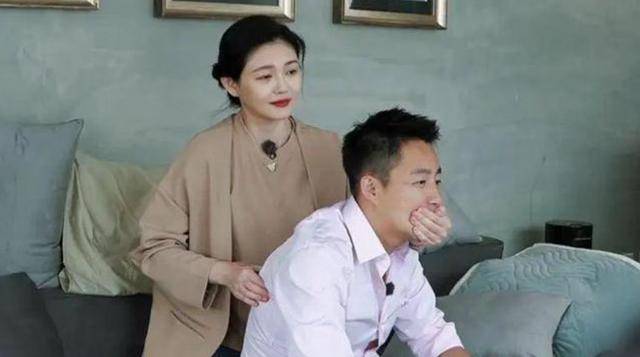 大S儿女回北京<strong></p>
<p>交易玉器平台</strong>，张兰拉着小玥儿逛街，网友夸汪小菲好帅