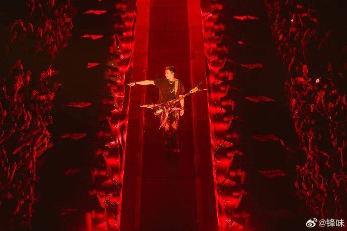 谢霆锋发长文感谢：你们的青春<strong></p>
<p>平台交易量</strong>，也是我的青春！希望在全国巡演